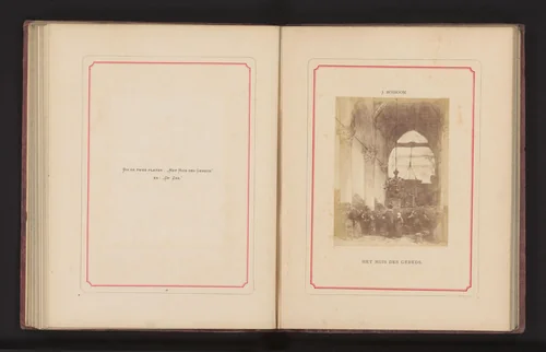 Fotoreproductie van een schilderij, voorstellende het interieur van een kerk tijdens een dienst by anonymous, photograph, 1868-1878