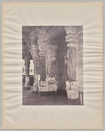 Pudhu Mandapa of Tirumal Nayak (r. 1623–59), Minakshi Sundareshvara Temple, Madurai by Captain Linnaeus Tripe, photograph, 1858