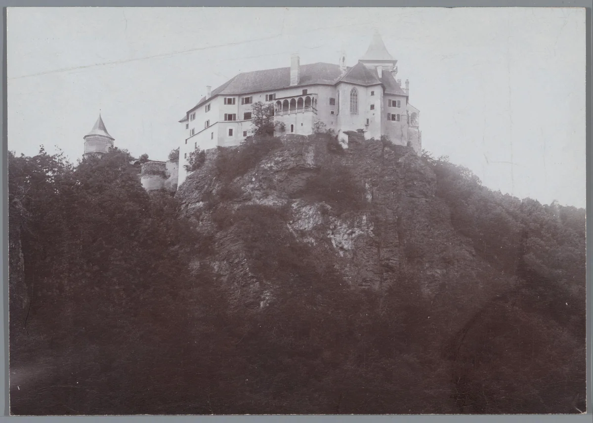 Gezicht op het kasteel Rosenburg by anonymous, photograph, 1890-1910