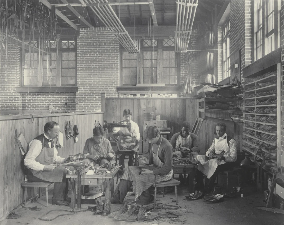 Trade School. Shoe-making by Frances Benjamin Johnston, photograph, 1899