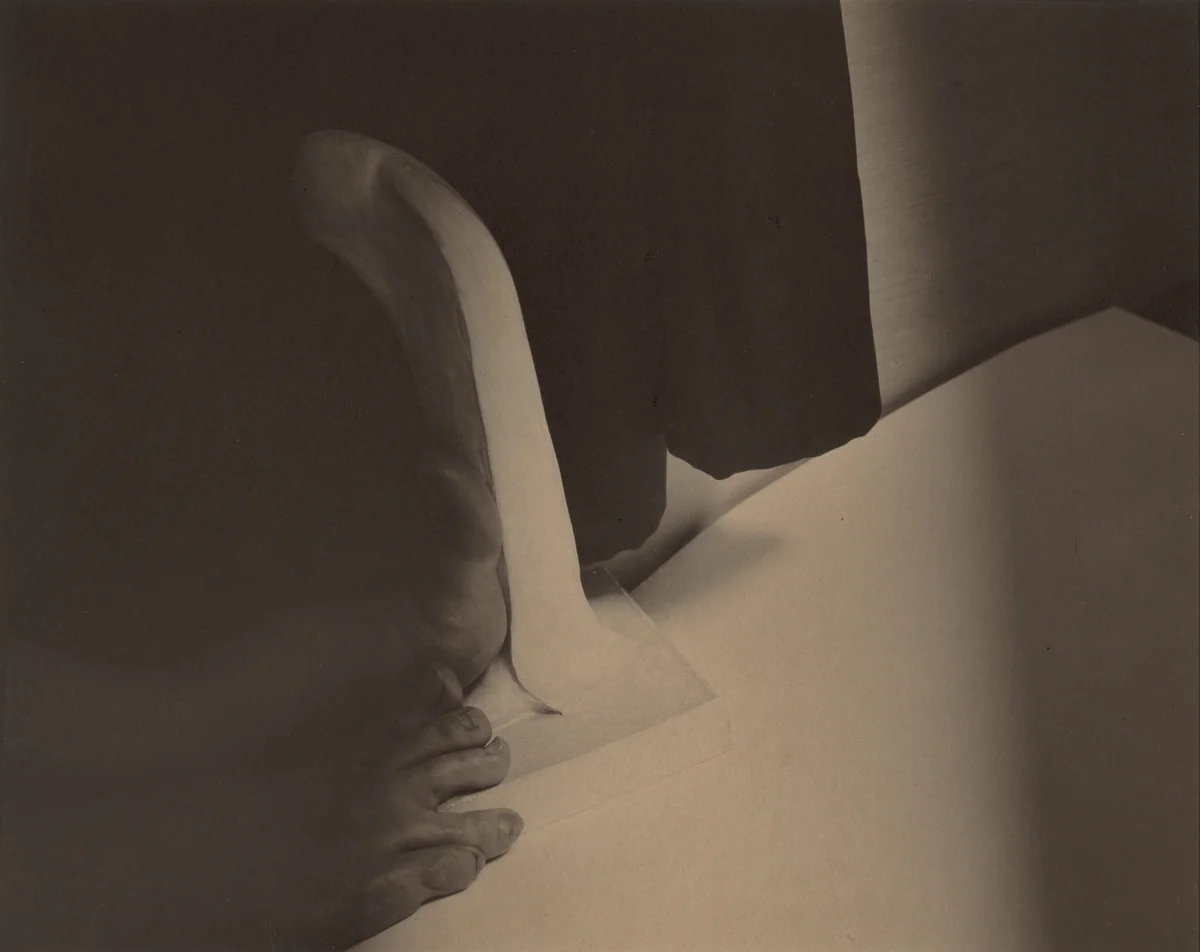 Georgia O'Keeffe—Feet by Alfred Stieglitz, photograph, 1919