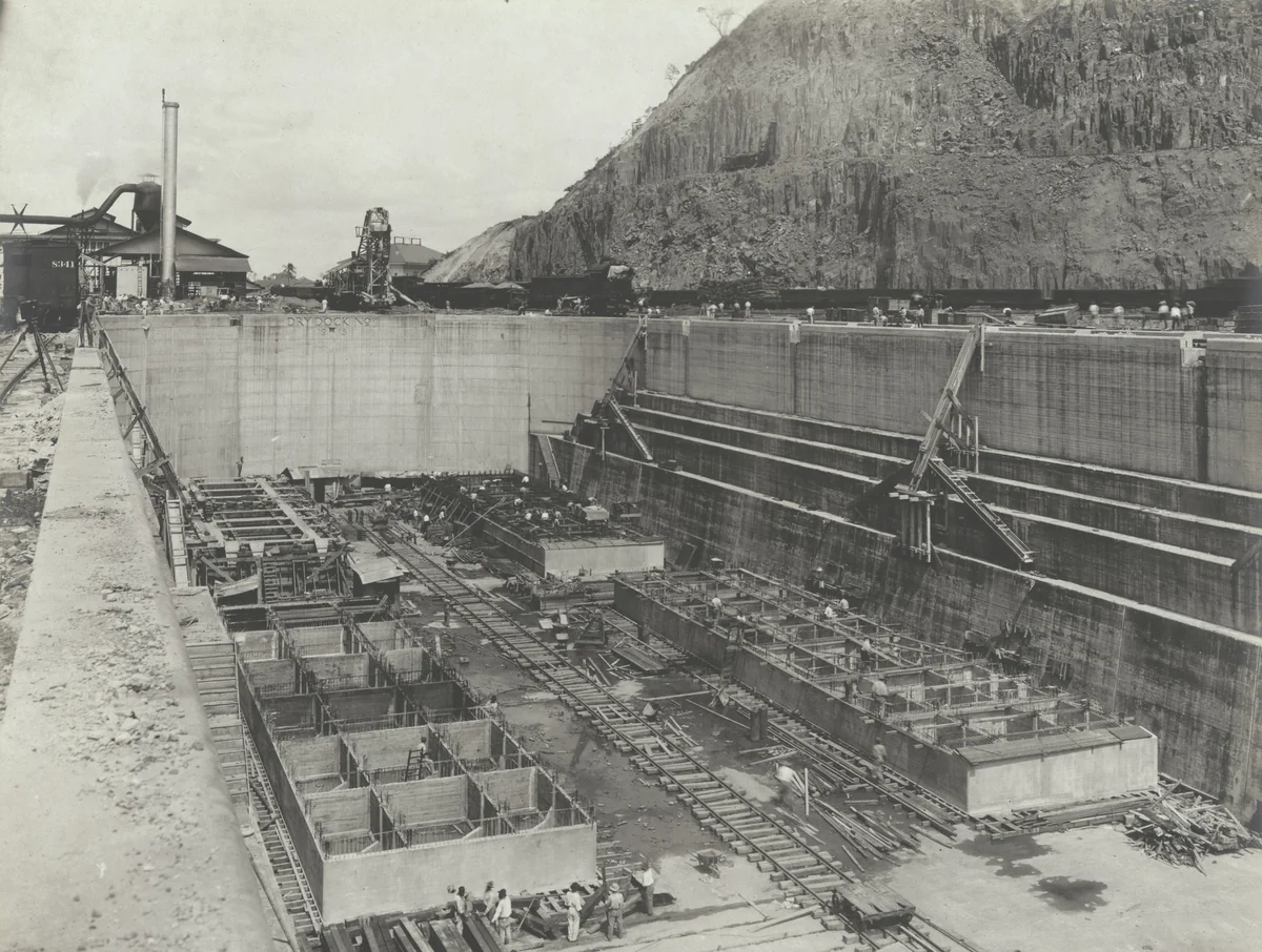 Reinforced Concrete Pontoons. Progress view by Unidentified Photographer, photograph, 1916