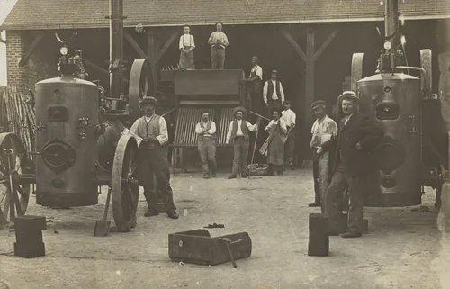Scène de battage, France by Unidentified Photographer, photograph, 1905