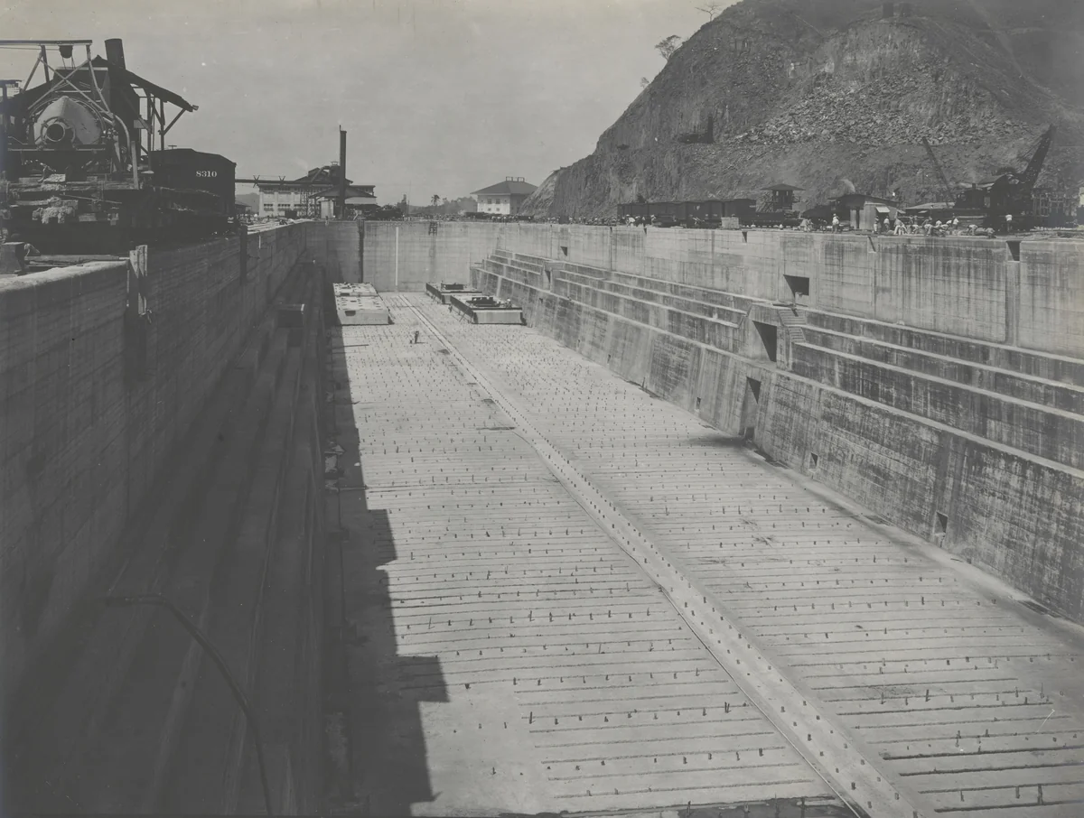 Balboa Terminals. Dry Dock #1. Ready to be flooded by Unidentified Photographer, photograph, 1916