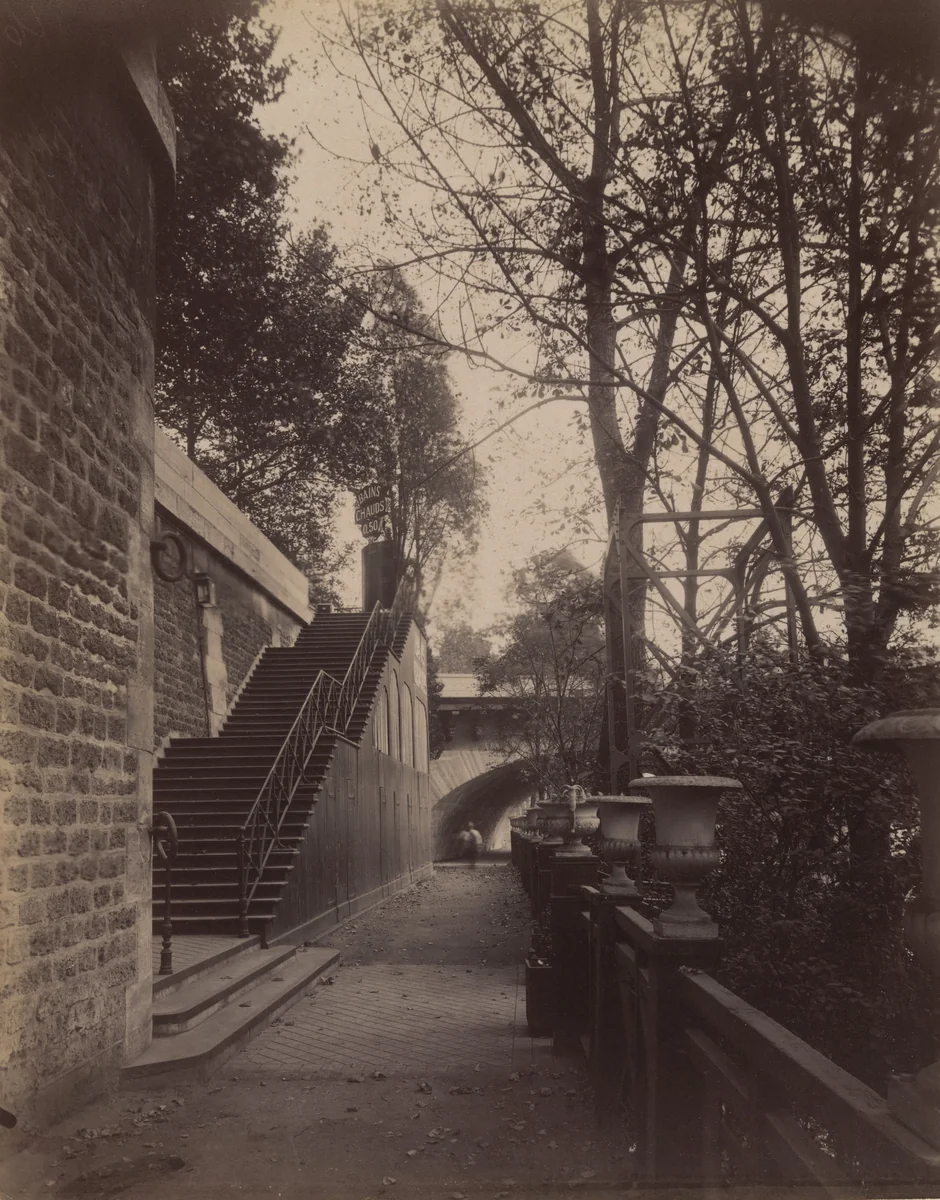 Port du Louvre by Eugène Atget, photograph, 1912