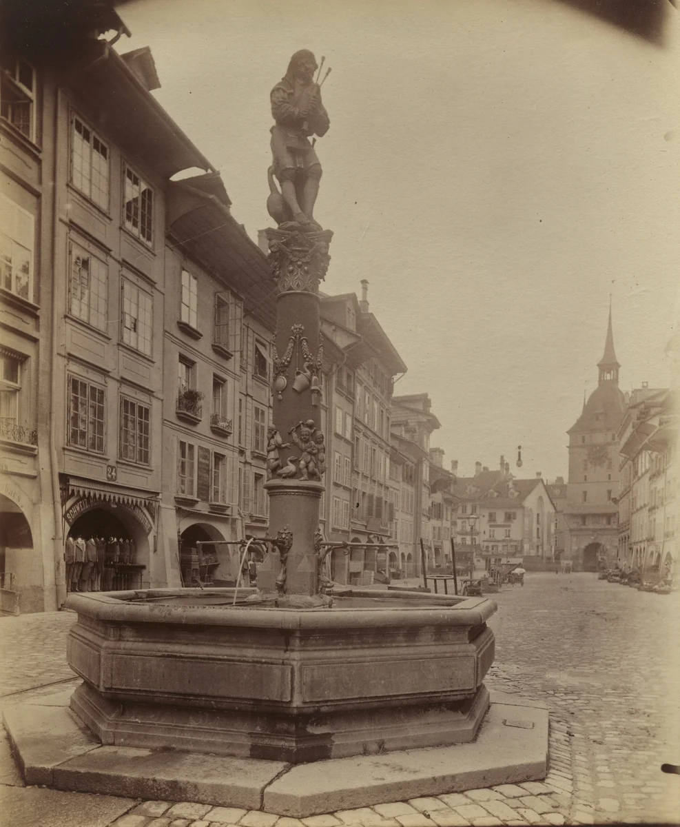 Berne (fontaine) by Eugène Atget, photograph, 1900