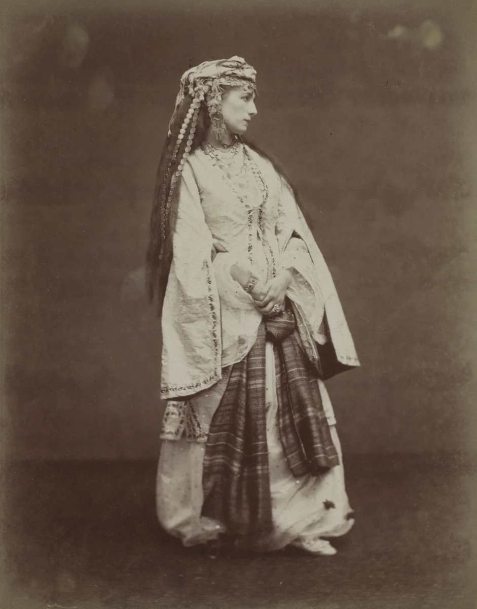 Sarah Bernhardt in "Zaire" by Voltaire by Étienne Carjat, photograph, 1874