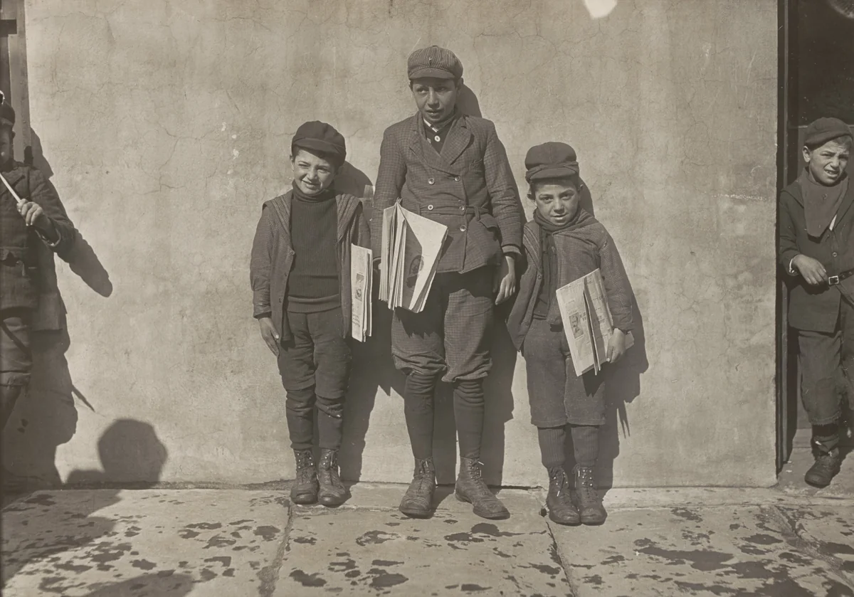 John Pento, 14 years old, Daniel and Angelo Pento, 7 years old, selling newspapers, Hartford, Connecticut by Lewis Wickes Hine, photograph, 1909