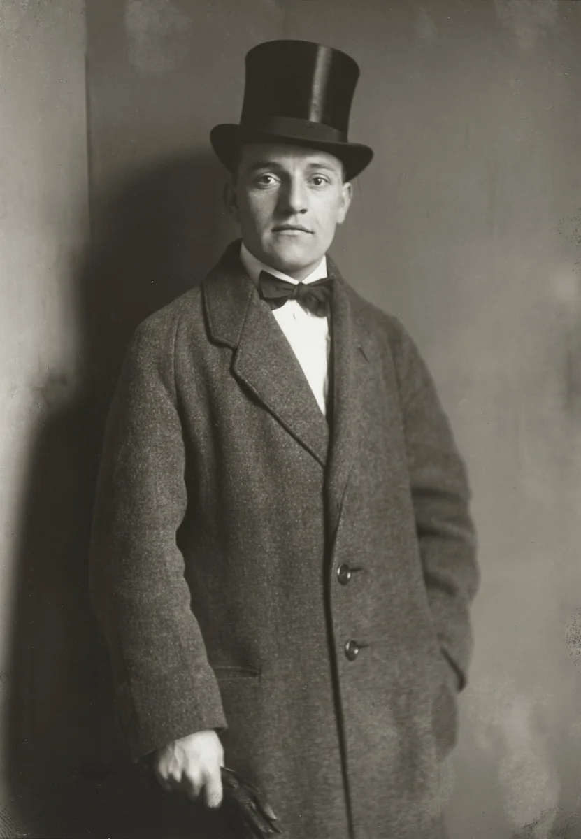 Café Musician by August Sander, photograph, 1919