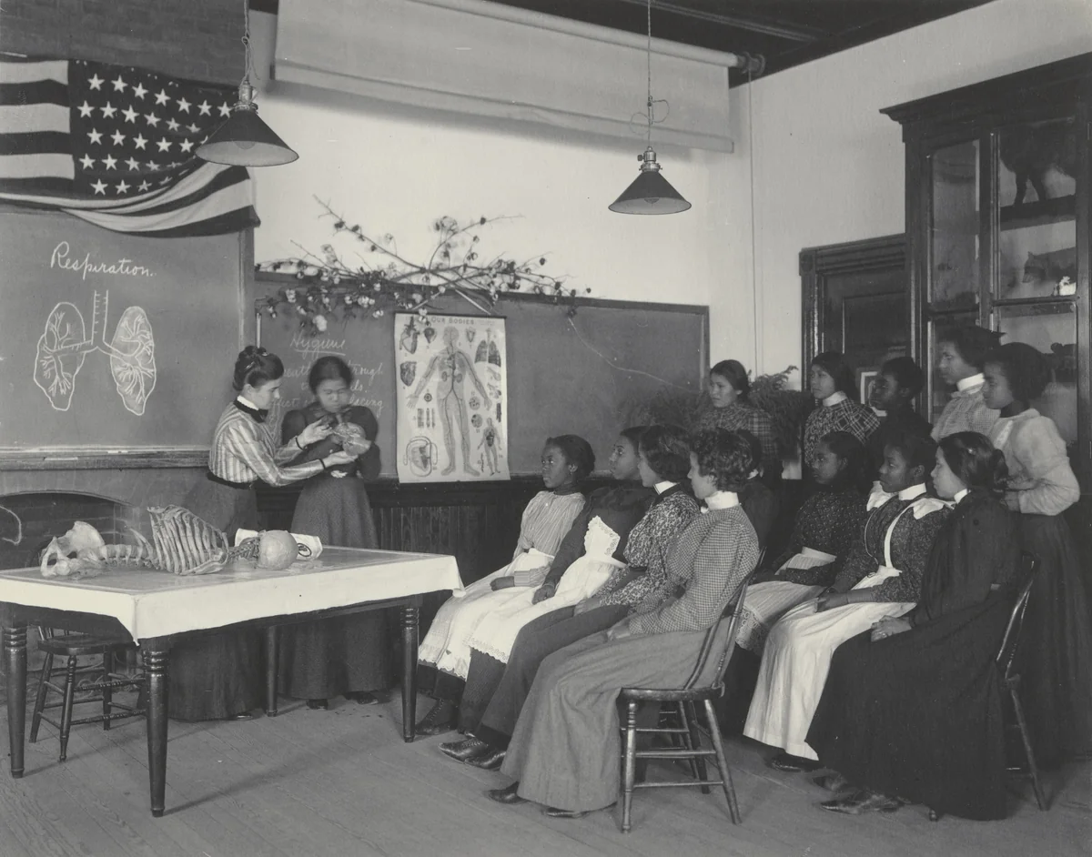 Physiology. Class studying the lungs by Frances Benjamin Johnston, photograph, 1899