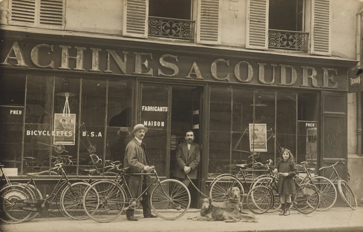 Machines à coudre, Bicyclettes B.S.A., 7 bis rue Meslay, Paris by Unidentified Photographer, photograph, 1908