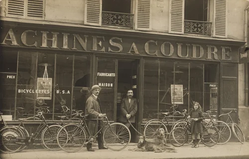 Machines à coudre, Bicyclettes B.S.A., 7 bis rue Meslay, Paris by Unidentified Photographer, photograph, 1908