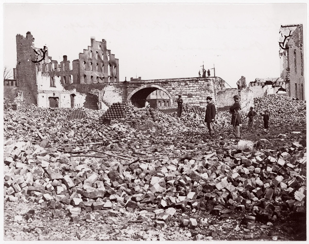 Ruins at end of Richmond and Petersburg Railroad Bridge, Richmond by Alexander Gardner, photograph, 1861-1865