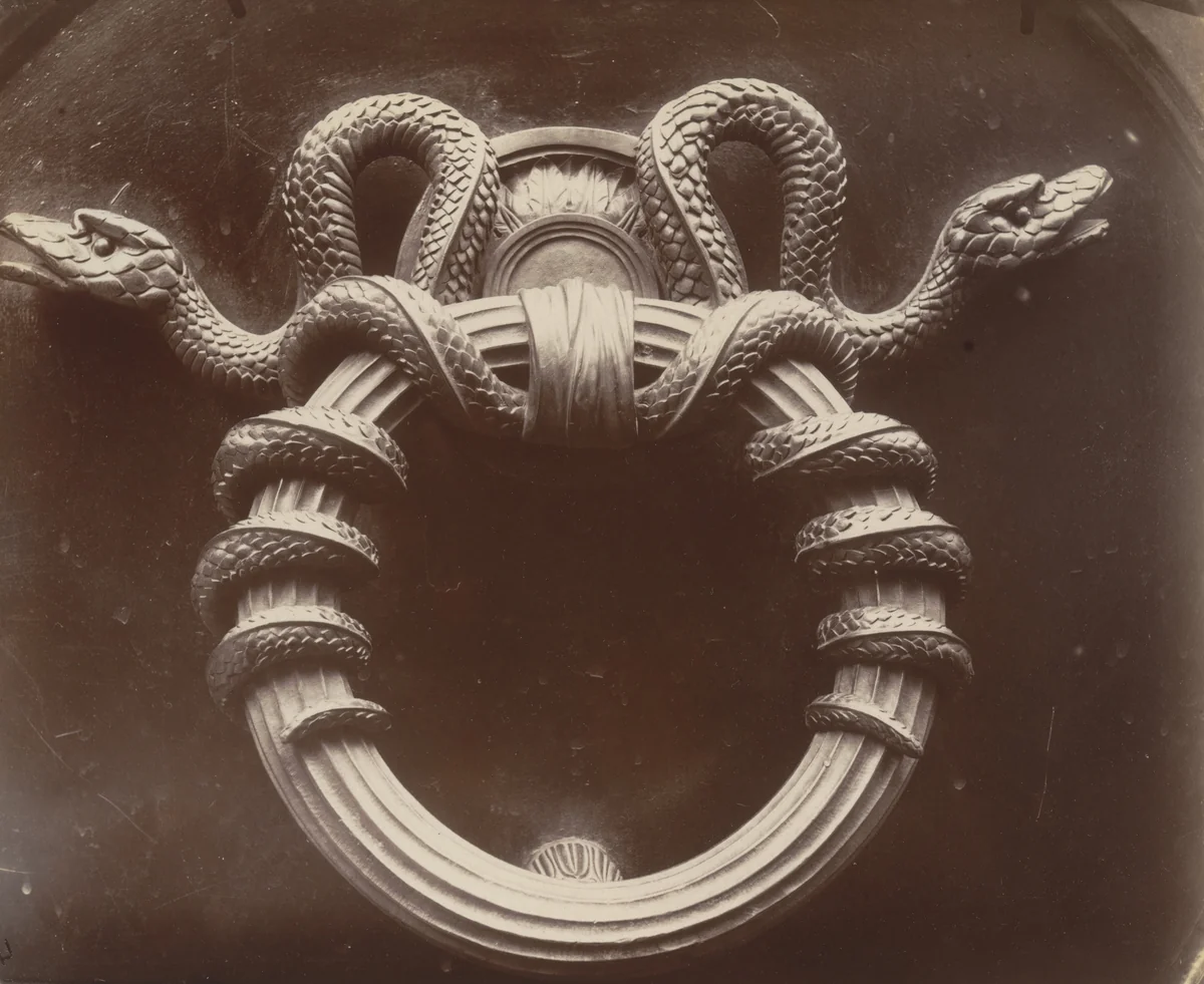 5 rue Bonaparte by Eugène Atget, photograph, 1902