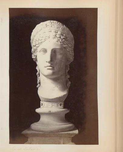 Sculptuur Juno Ludovisi in het Palazzo Altemps te Rome, Italië by anonymous, book, 1870-1890