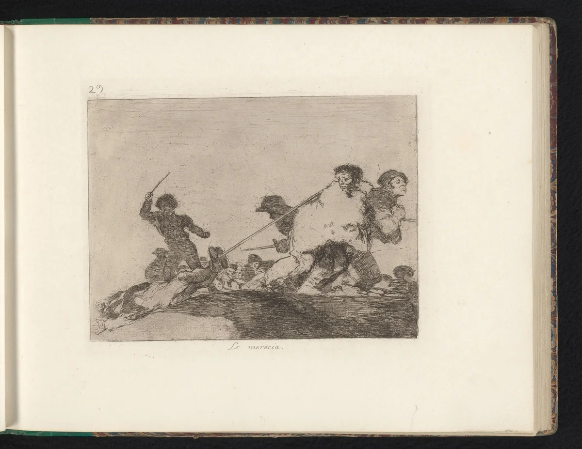 Aan de benen gebonden persoon wordt over een slagveld getrokken by Francisco de Goya, book, 1810-1820