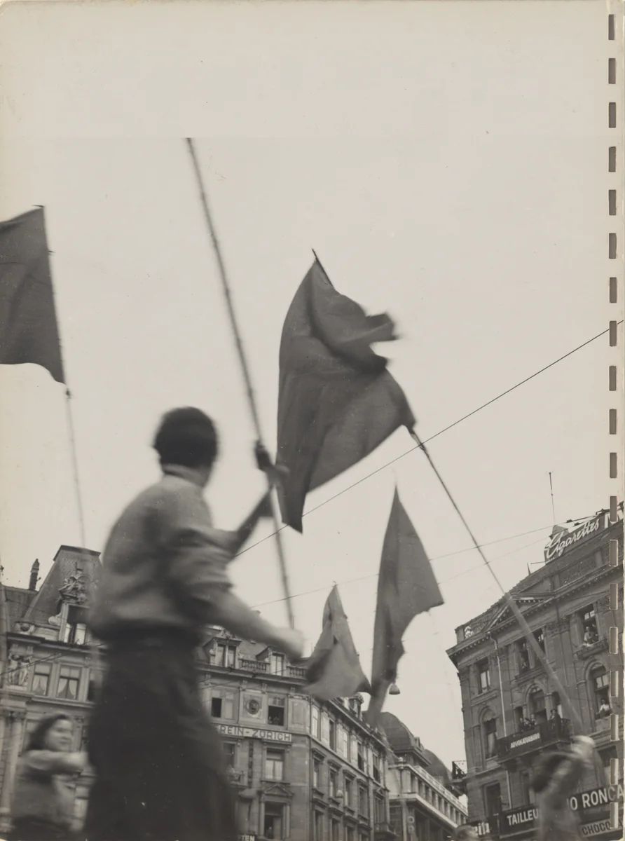 40 Fotos, page 17 by Robert Frank, photograph, 1946