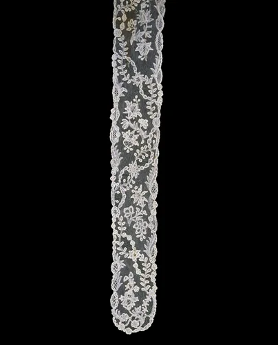 Pair of Lappets (Joined) by Belgium, Flanders, Brussels, other, 1765-1775