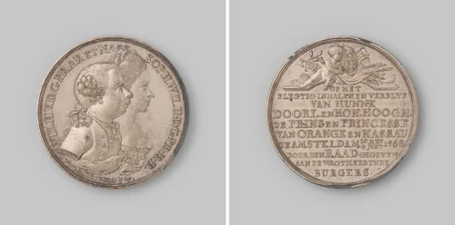 Intocht en verblijf van Prins Willem V met gemalin te Amsterdam by Johan George Holtzhey, metalwork, 1768