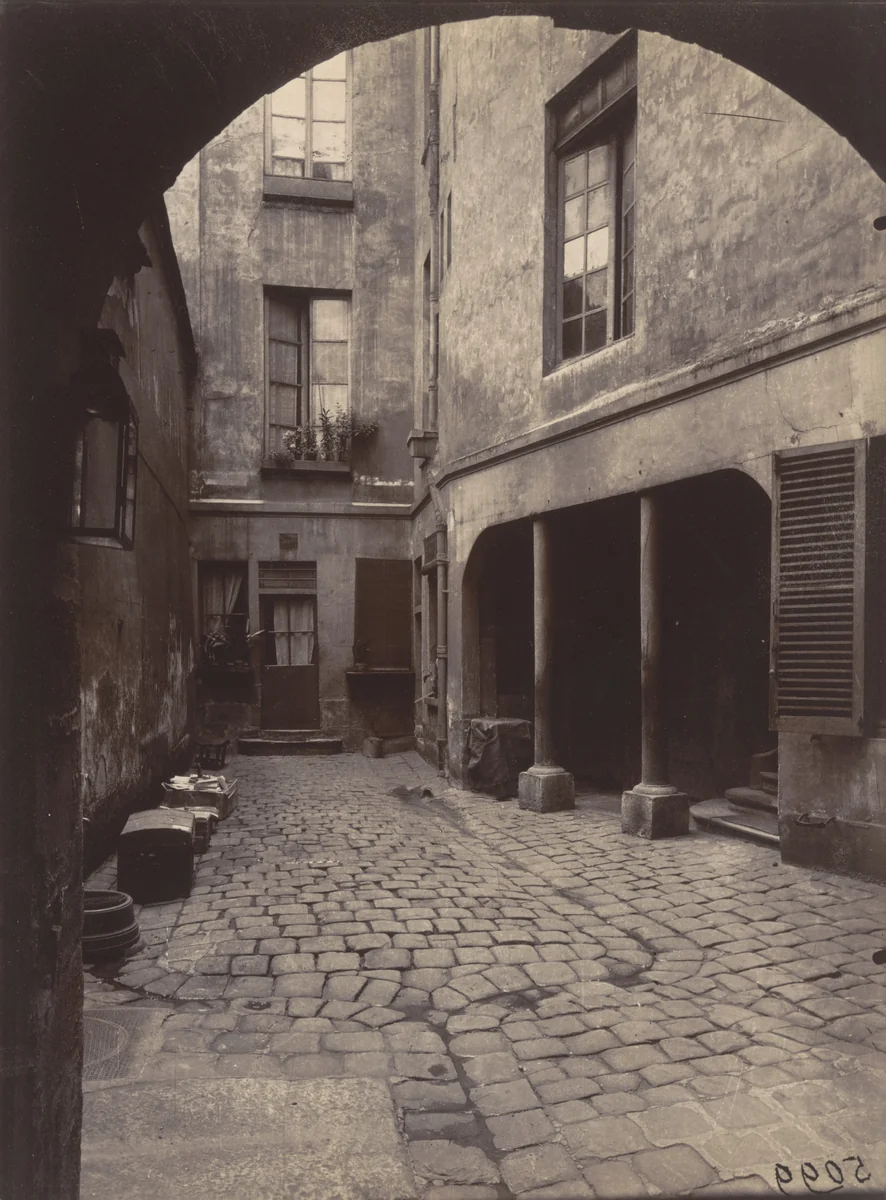 53 Rue Saint-André-Des-Arts by Eugène Atget, photograph, 1905