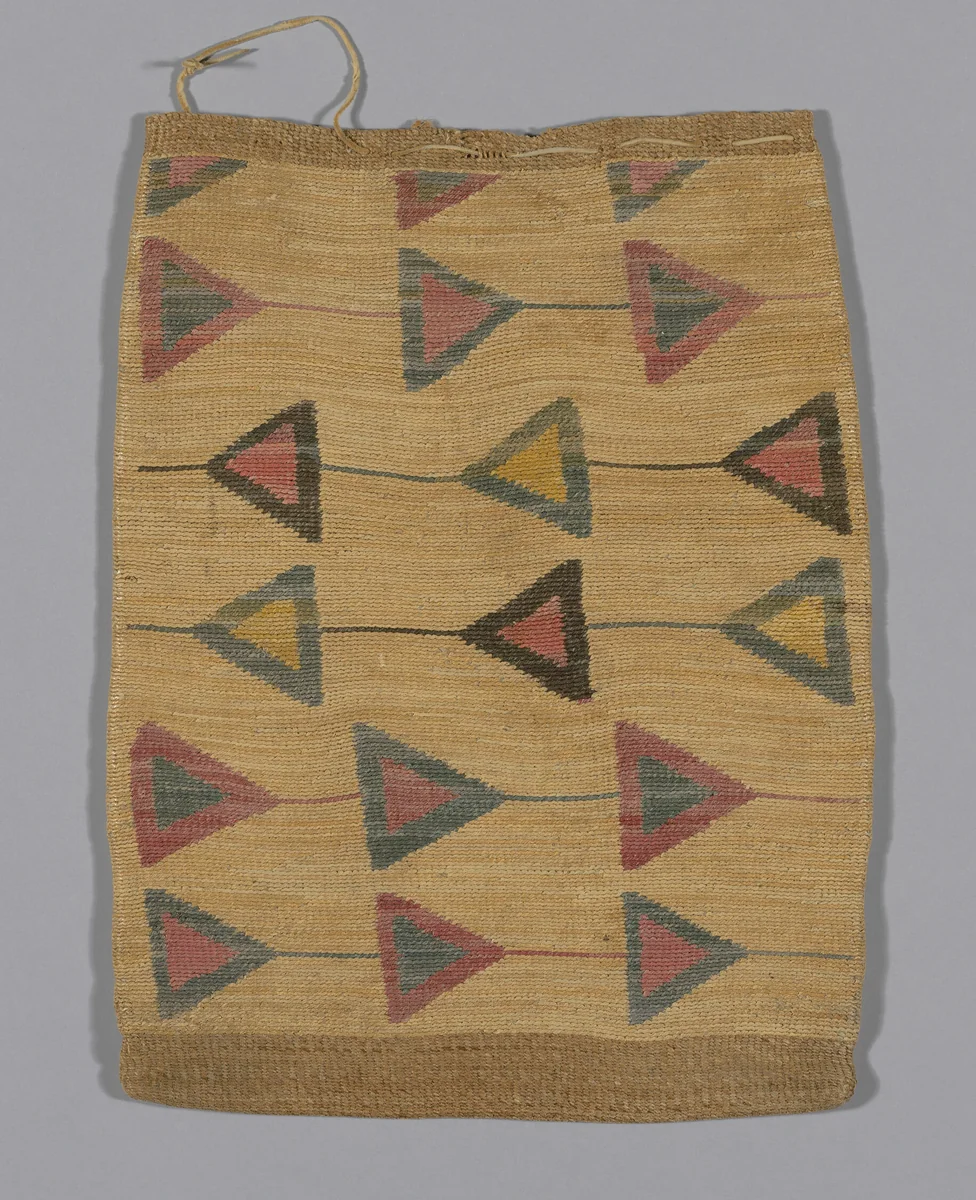ˀımáˀsp̉alx̣ (Flat Storage Bag) by Nez Perce, textile, 1860-1880