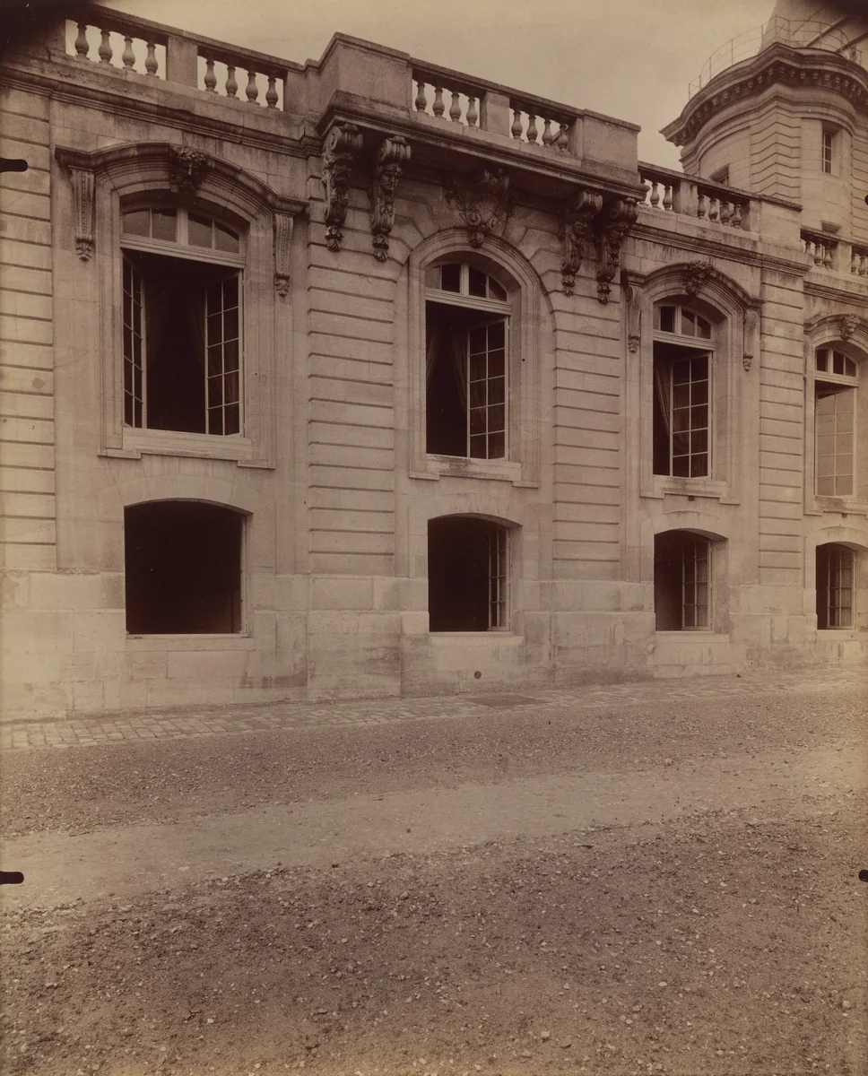 Meudon, Ancien château, observatoire by Eugène Atget, photograph, 1902