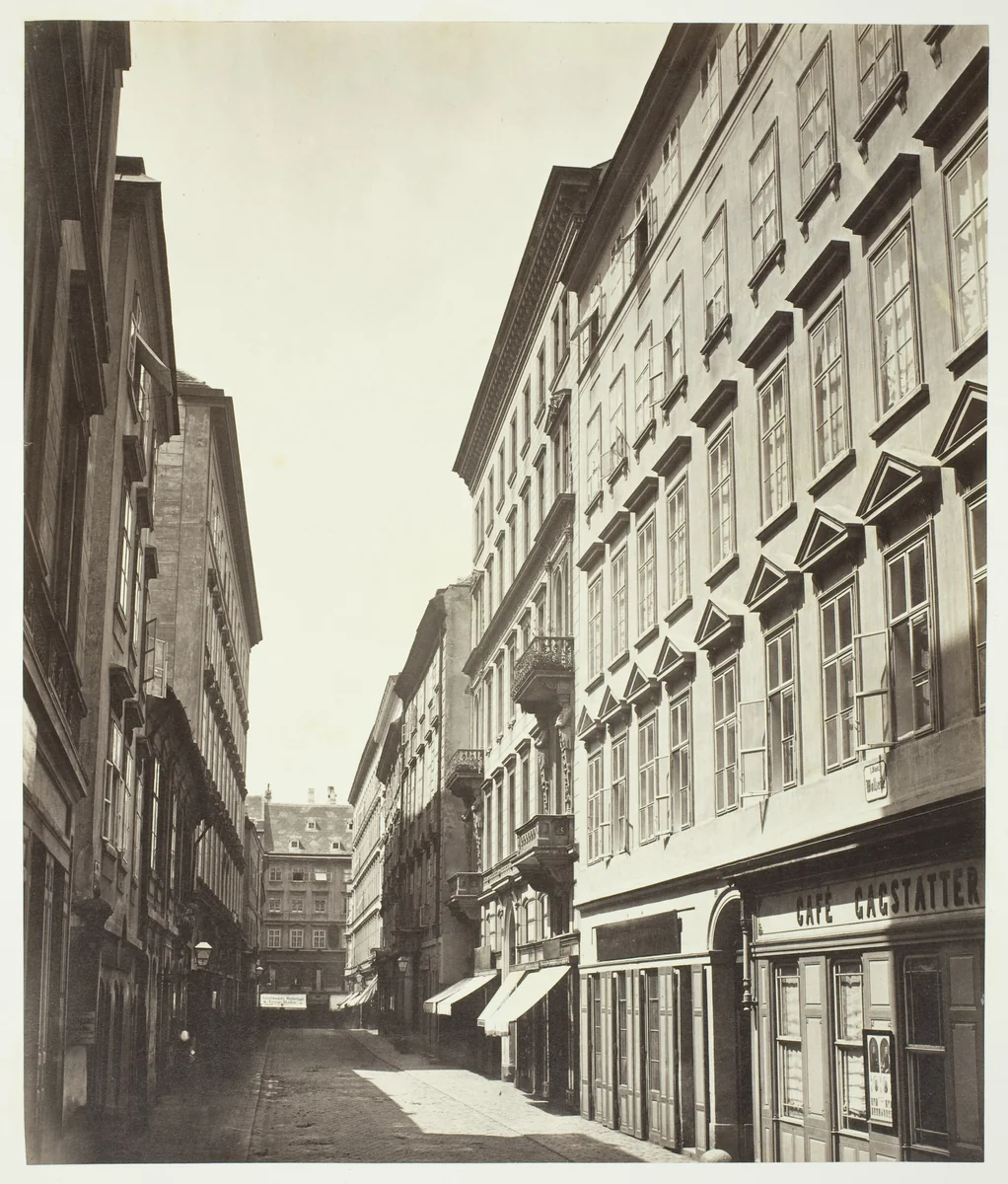 Wollzeile No. 9, Wohnhaus des Grafen Friedrich Fünfkirchen by Artist Unknown, photograph, 1860-1869
