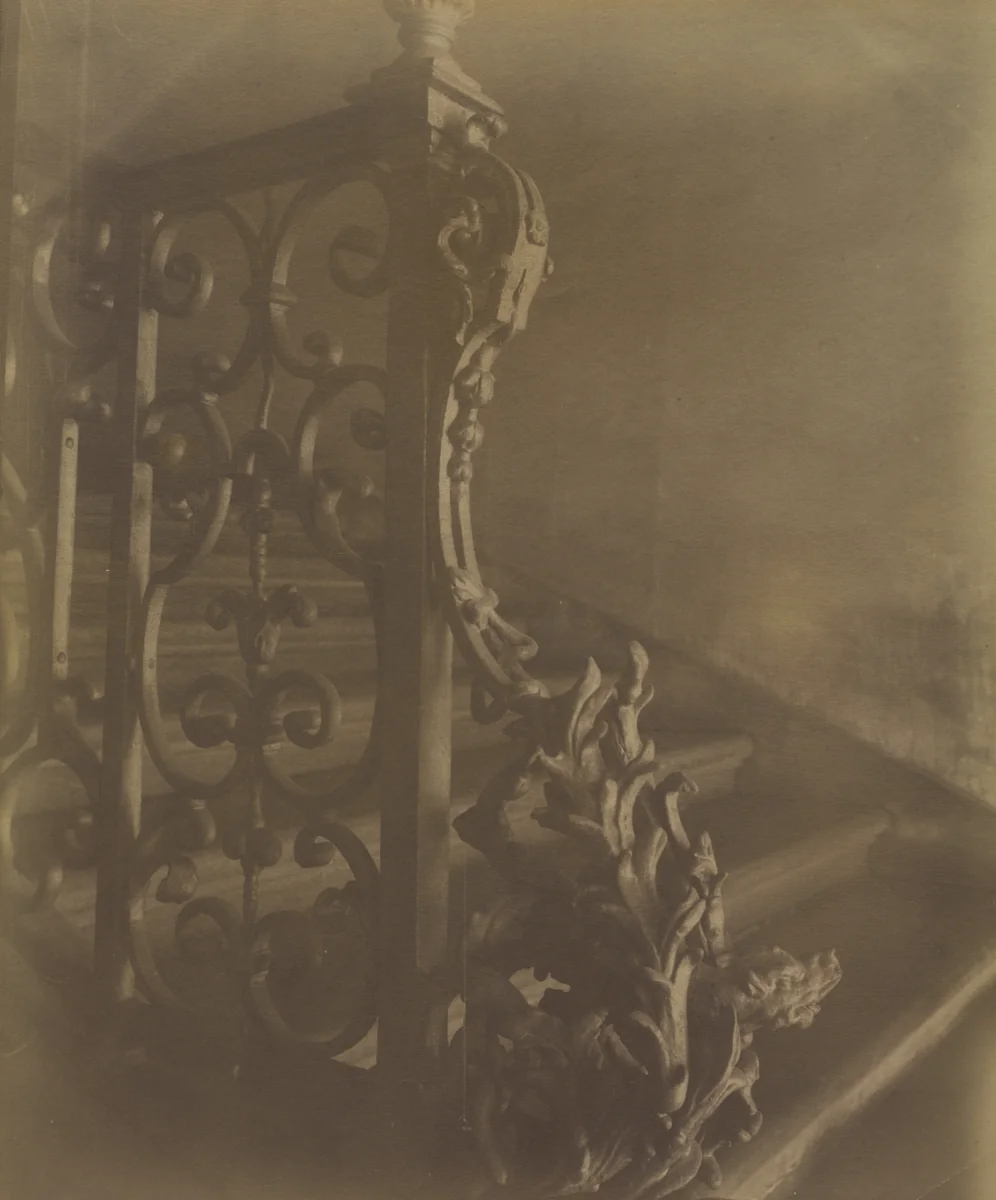 Hôtel Cheruseau, Rue Louis en L'Ile by Eugène Atget, photograph, 1905-1906