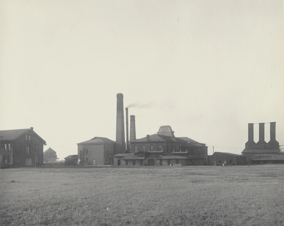 The Huntington Industrial Works by Frances Benjamin Johnston, photograph, 1899