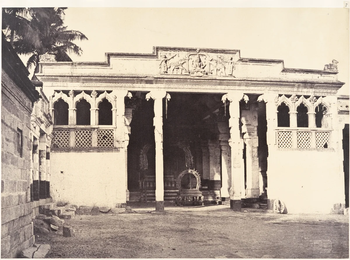 The Kulayana Mundapam by Linnaeus Tripe, photograph, 1858