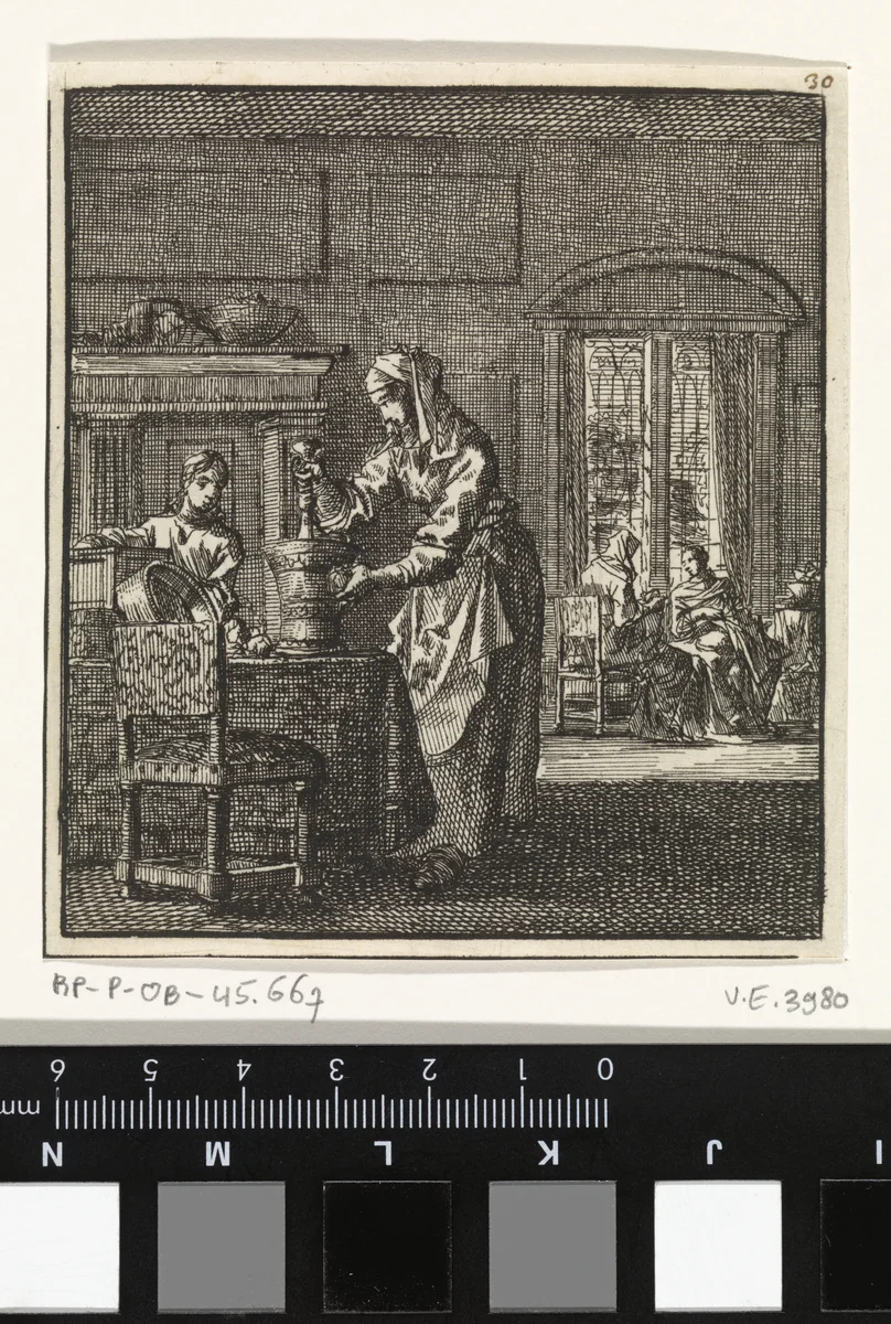Vrouw vermaalt iets met een vijzel terwijl een kind toekijkt by Jan Luyken, print, 1711