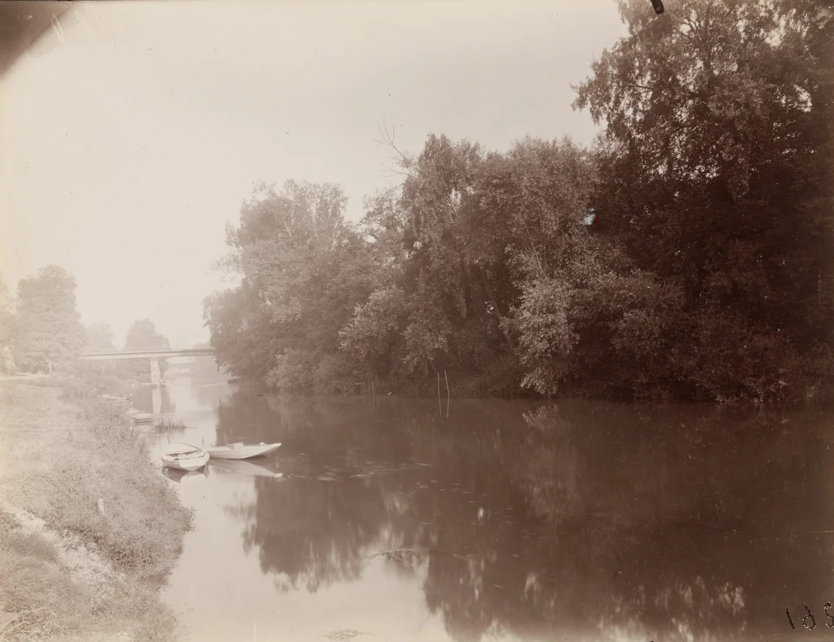 Bords de Marne by Eugène Atget, photograph, 1925