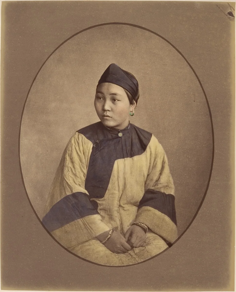 Fille de Sootchow (Suzhou Girl) by Raimund von Stillfried, photograph, 1870-1879