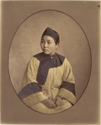 Fille de Sootchow (Suzhou Girl) by Raimund von Stillfried, photograph, 1870-1879
