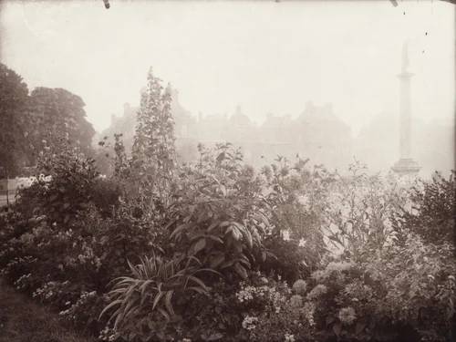 Luxembourg by Eugène Atget, photograph, 1923