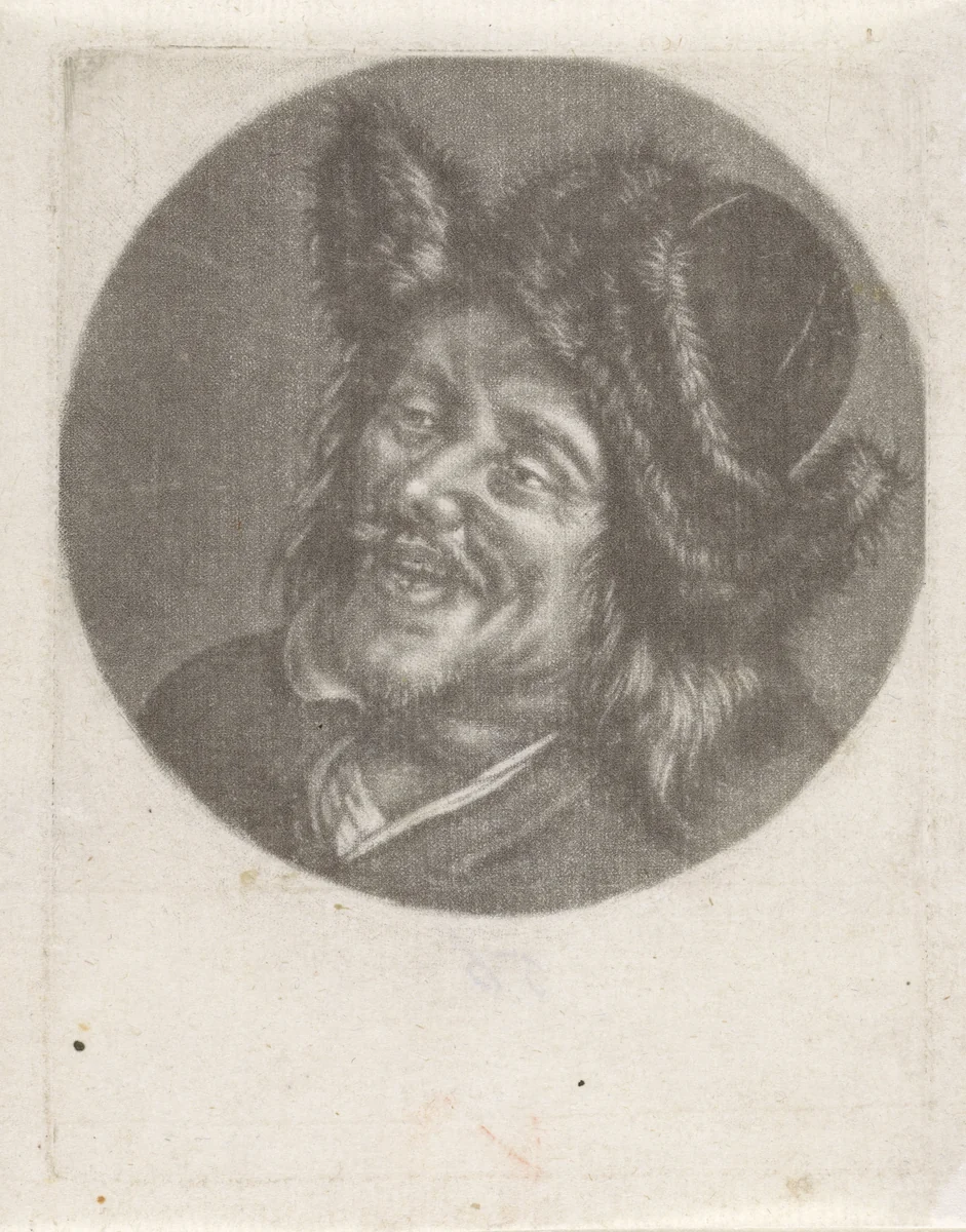 Kop van een lachende man met een bontmuts by anonymous, print, 1650-1800