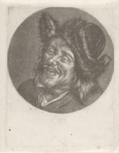 Kop van een lachende man met een bontmuts by anonymous, print, 1650-1800