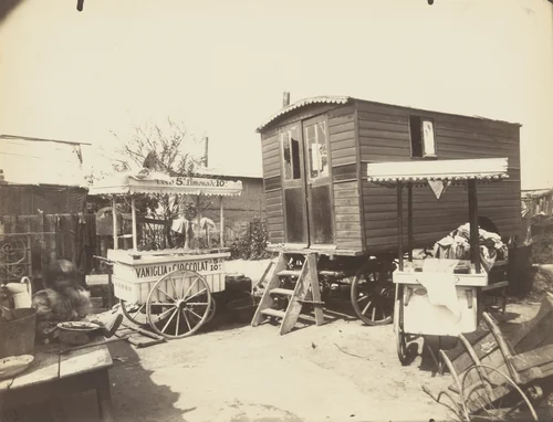 Zoniers. Porte de Montreuil by Eugène Atget, photograph, 1913