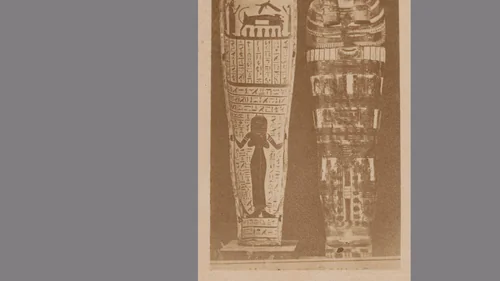 Twee Egyptische sarcofagen by anonymous, photograph, 1870-1890