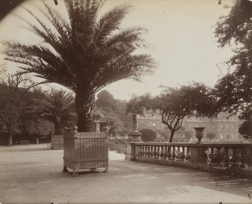 Luxembourg by Eugène Atget, photograph, 1923