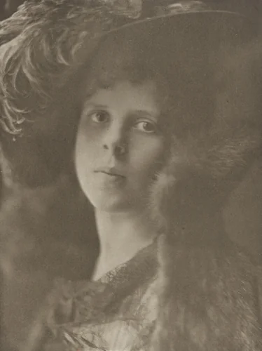Gainsboro' Girl by Frances Benjamin Johnston, photograph, 1900