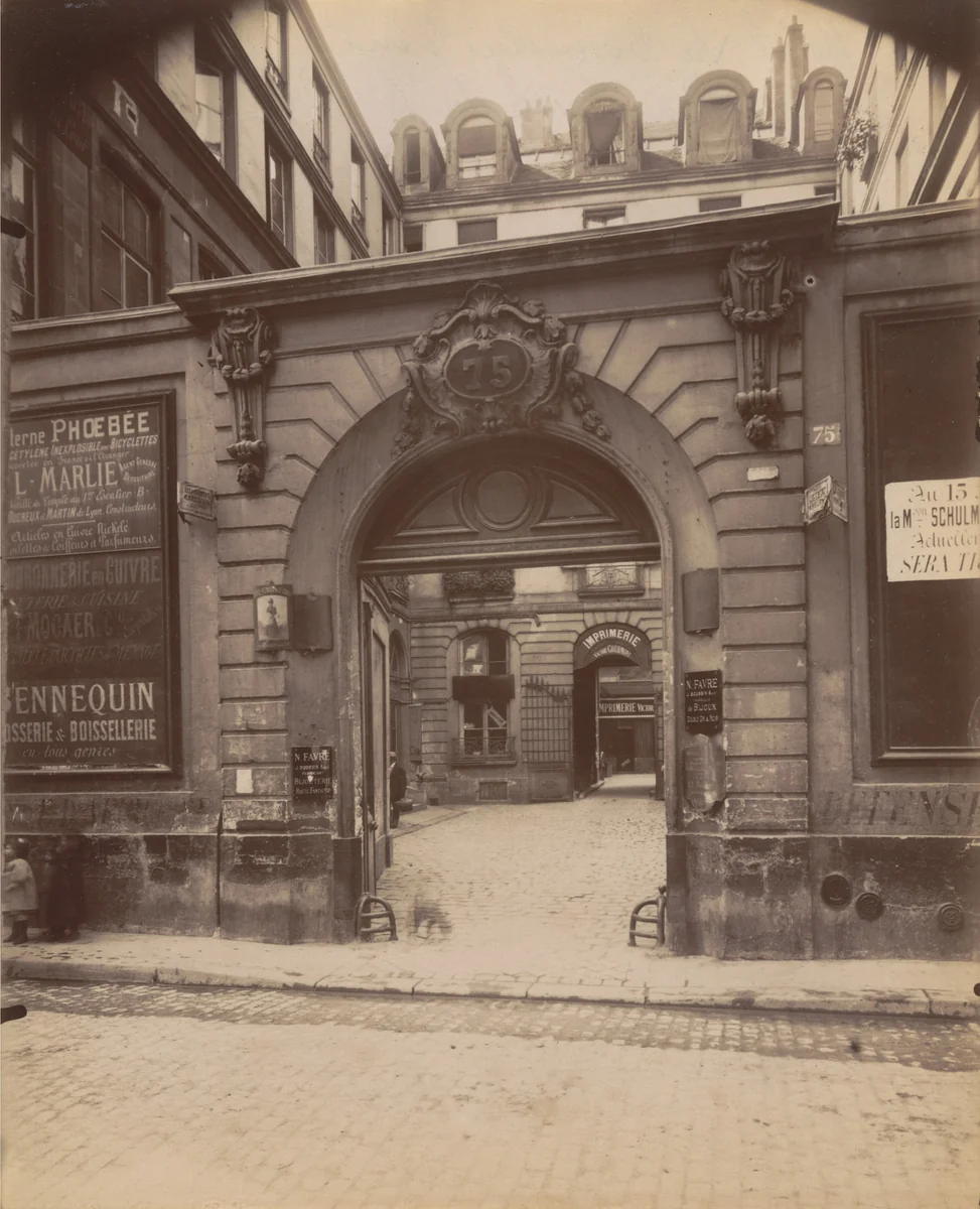 Hôtel la Tour du Pin, 75 rue Vieille-du-Temple by Eugène Atget, photograph, 1901