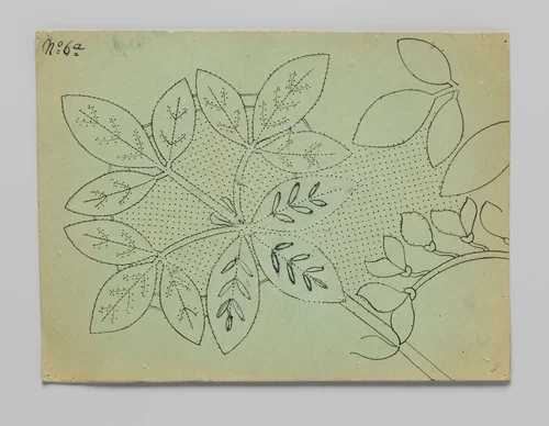 Kantpatroon voor een kleed van kloskant met goudenregentakken en -bloemen by Louise Wilhelmina van der Meulen-Nulle, textile, 1912