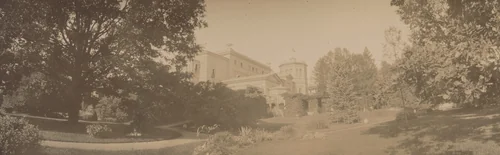 A Residence Near Peterhof by Unidentified Photographer, photograph, 1903