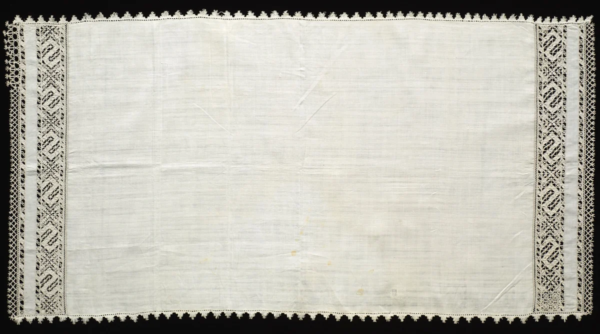 Needlepoint (Reticella) and Bobbin Lace Cloth by Unknown, textile, 1500-1599