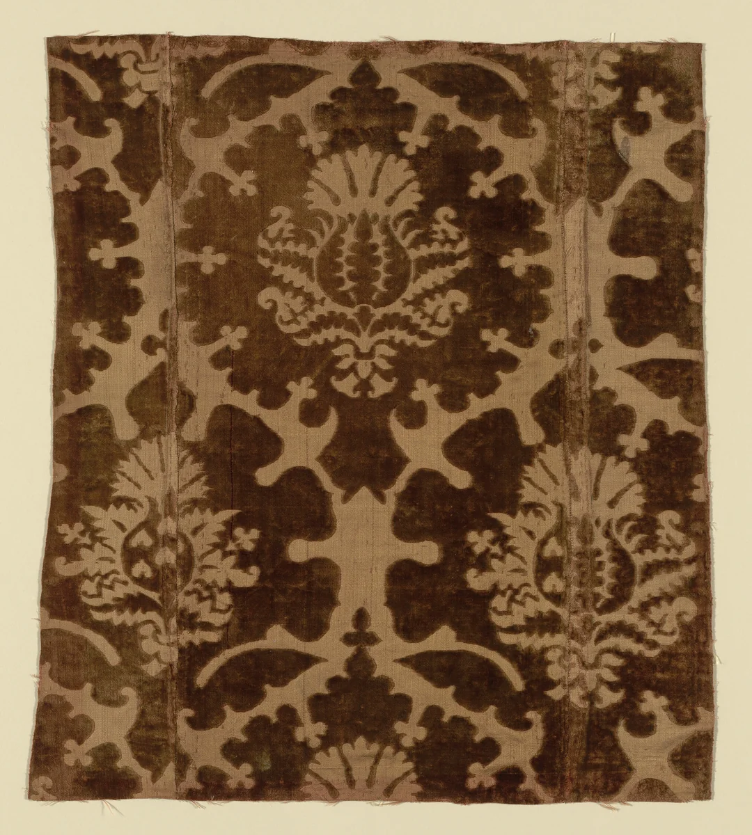 Fragment by Italy, textile, 1475-1525