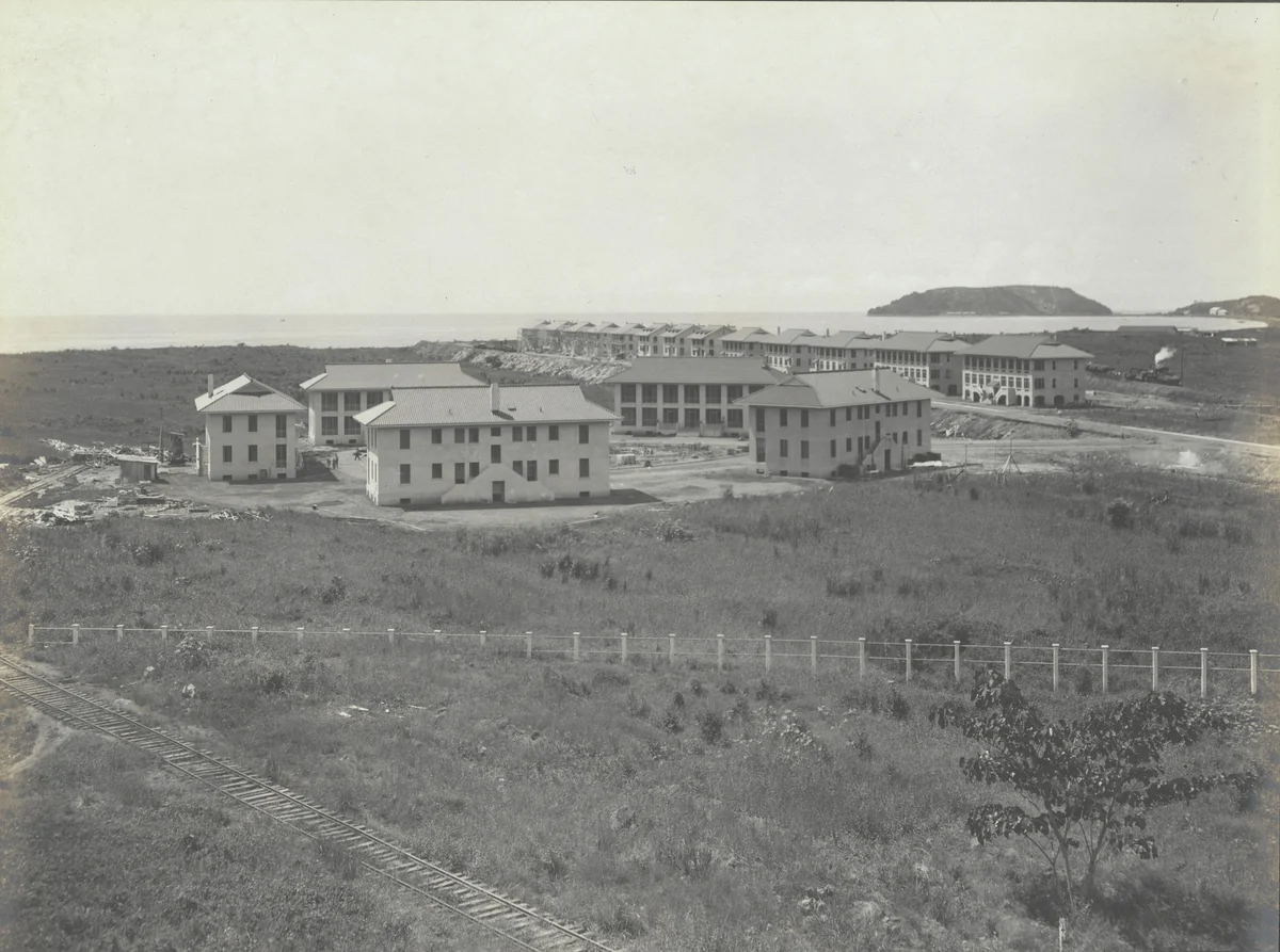 Fort Amador. Quarters for non-commissioned and commissioned officers by Unidentified Photographer, photograph, 1915