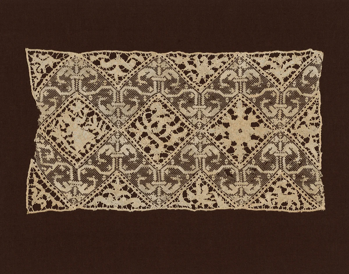 Fragment by Italy or Spain, textile, 1675-1725