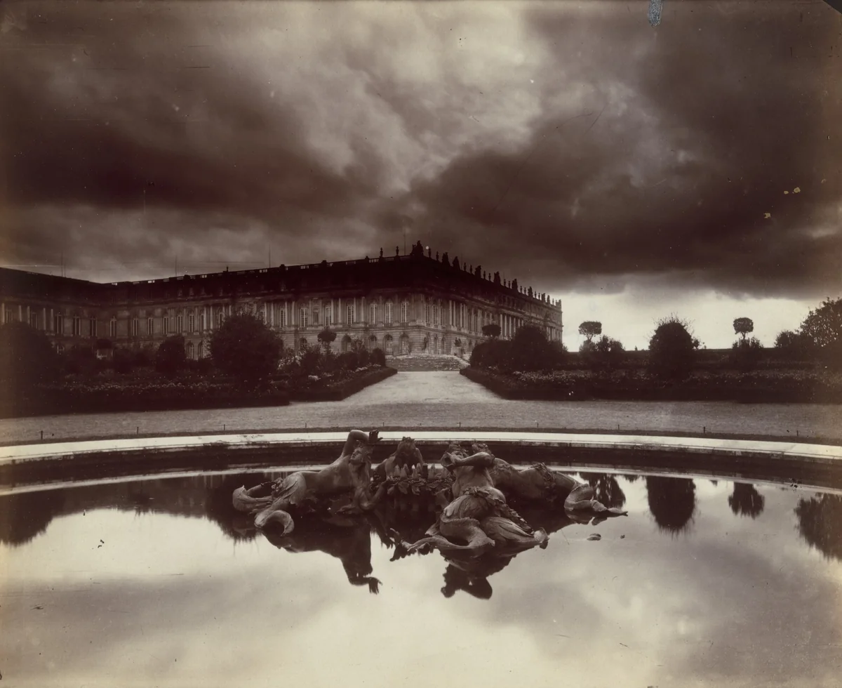 Versailles [le château, fin octobre, soir, effet d'orage, vue prise du Parterre du Nord] by Eugène Atget, photograph, 1903