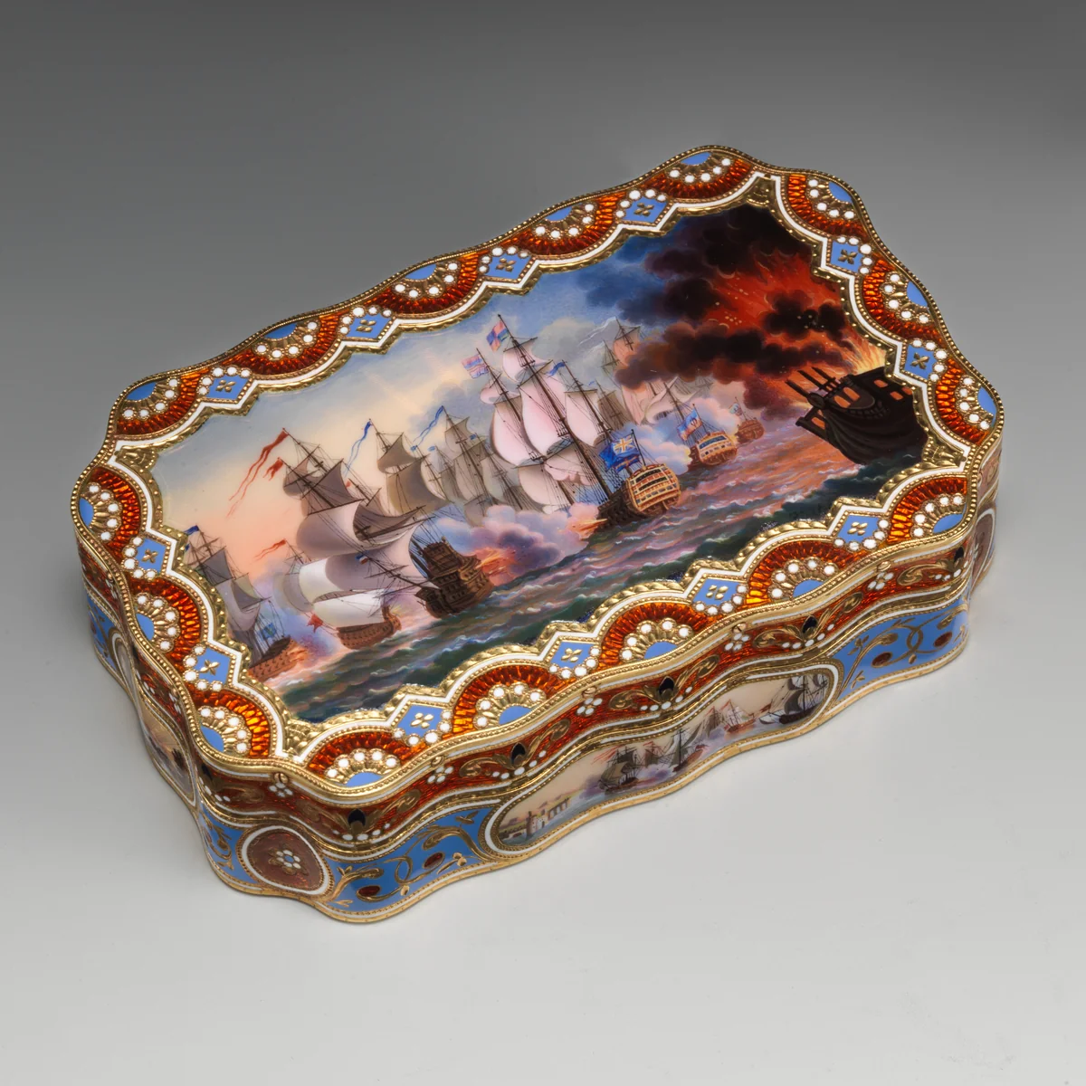 Snuffbox with naval battle scenes by Jean Louis Richter, metalwork, 1820-1830